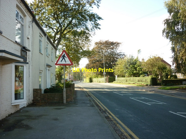 Photo 6"x4" Main Road, Thorngumbald Hedon c2010