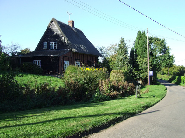 Photo 6"x4" Herringbone Cottage Gulling Green c2010