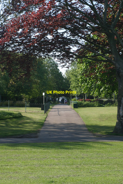 Photo 6"x4" Heston Park Hounslow c2010