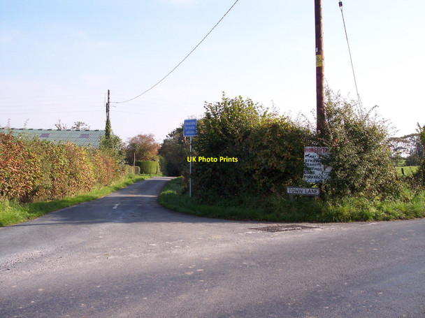 Photo 6"x4" Town Lane joins Barmskin Lane at Andertons Mill Andertons Mill c2010