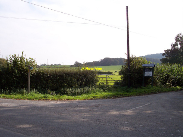 Photo 6"x4" Public footpath sign on Bentley Lane Andertons Mill c2010