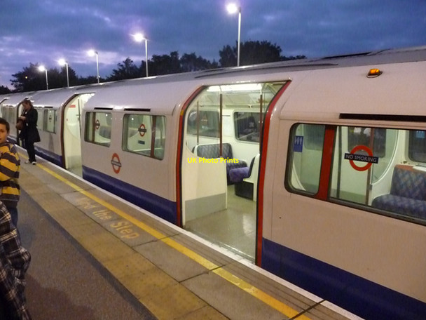 Photo 6"x4" London : Brent - Stonebridge Park Station Wembley c2010