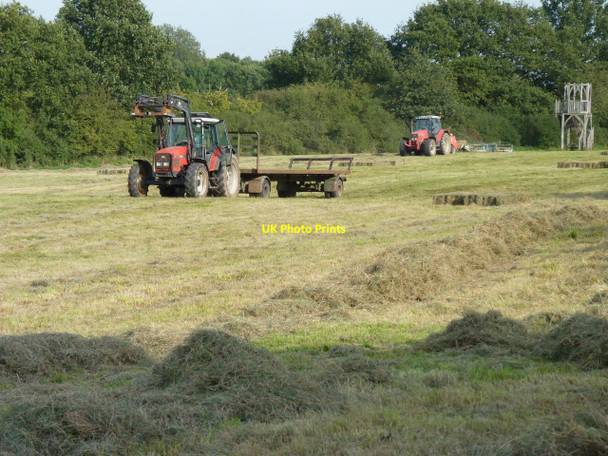 Photo 6"x4" Making hay Wymondham\/TG1101 c2010