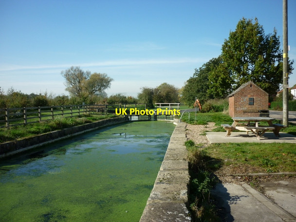 Photo 6"x4" Wansford canal lock at Wansford Wansford\/TA0656 c2010