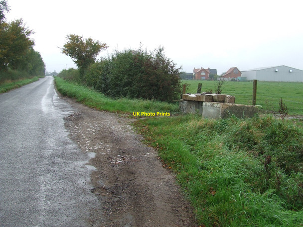 Photo 6"x4" Blocked Entrance Goose Green\/TM1187 c2010