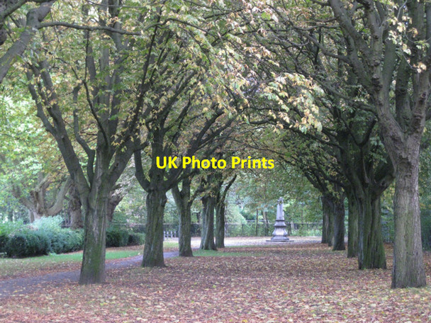 Photo 6"x4" Avenue to the Scouts' Cenotaph, Cannon Hill Park Moor Green\/SP0682 c2010