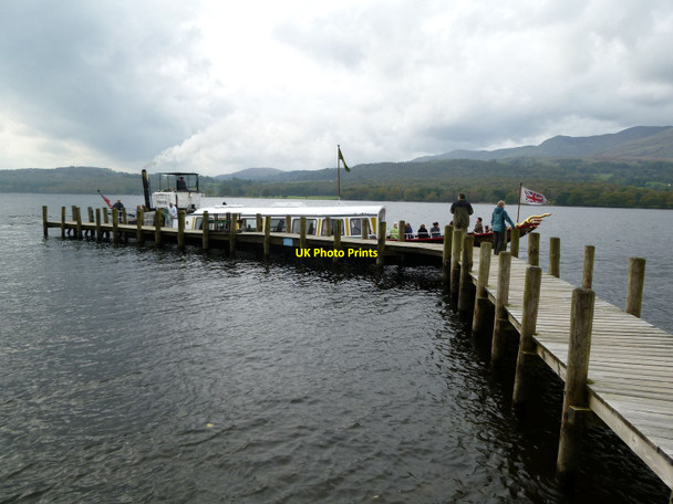 Photo 6"x4" The jetty at Brantwood, with the S.Y.Gondola Haws Bank\/SD3096 c2010