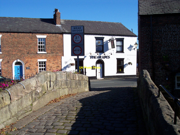 Photo 6"x4" The Grapes in Croston Ulnes Walton\/SD5019 c2010