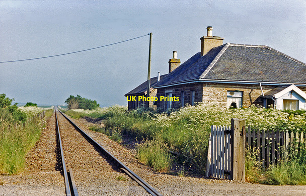 Photo 6"x4" Bilbster Station (remains) Bilbster Mains c1986