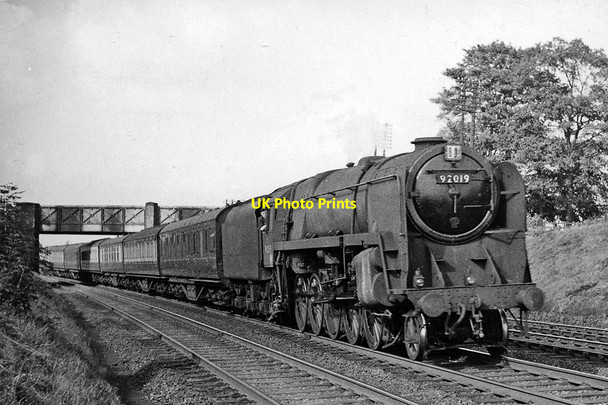 Photo 6"x4" Up Empty Stock train near Napsbury St Albans c1958