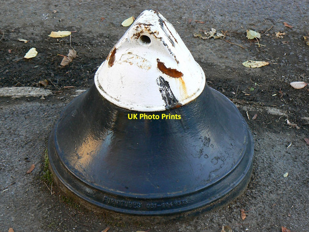 Photo 6"x4" Bell bollard, Church Street, Steeple Ashton Steeple Ashton c2010