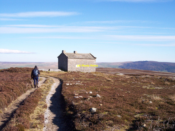 Photo 6"x4" The shooting lodge on Thorpe Fell Thorpe\/SE0161 c2010