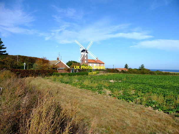 Photo 6"x4" Weybourne Windmill, Norfolk Weybourne\/TG1142 c2009