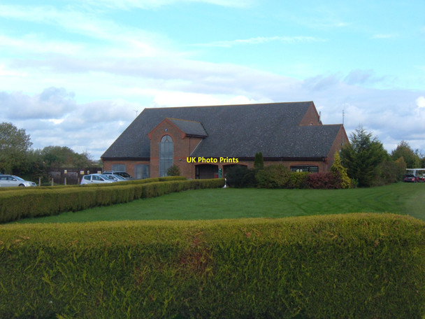 Photo 6"x4" Aylesbury Vale Golf Course Clubhouse Burcott\/SP8723 c2010