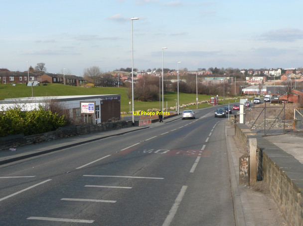 Photo 6"x4" Milestone, Elland Road, Churwell Morley\/SE2627 c2010