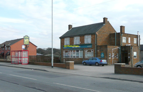 Photo 6"x4" The Smithy public house, Westerton Road, West Ardsley Morley\/SE2627 c2010