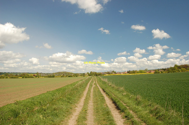 Photo 6"x4" The Viking Way, heading towards Barnetby Le Wold Barnetby le Wold c2010