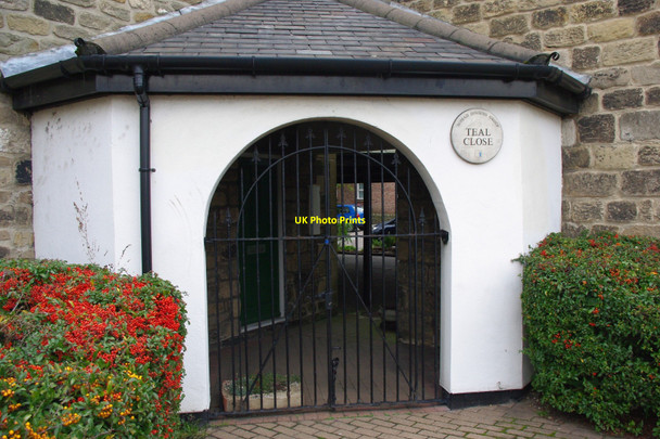 Photo 6"x4" Gate entrance Longbenton c2010