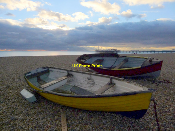 Photo 6"x4" Boats on Brighton Beach, East Sussex Kemp Town c2010