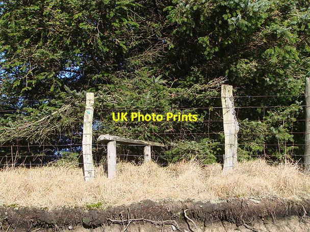 Photo 6"x4" Useless stile at Diliw Bryn Diliw c2010