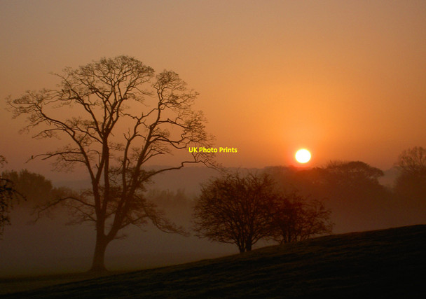 Photo 6"x4" Sunrise over the golf course Oulton Hall Hotel Rothwell\/SE3428 c2010