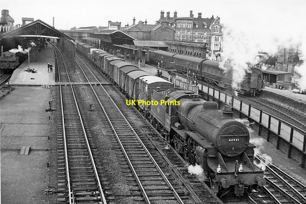 Photo 6"x4" Stafford Station, with Up fast freight train Stafford c1960