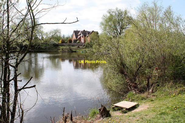 Photo 6"x4" Fishing Lake near Uckinghall Holdfast\/SO8537 c2010