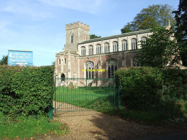 Photo 6"x4" St Mary Shelton Fritton\/TM2292 c2010