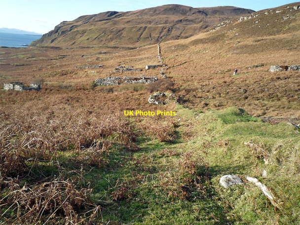 Photo 6"x4" Boundary wall of Boreraig Heaste c2010