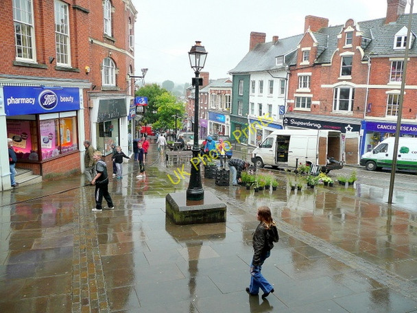 Photo 6"x4" Ross-on-Wye market place on a rainy Saturday Ross-on-Wye c2009