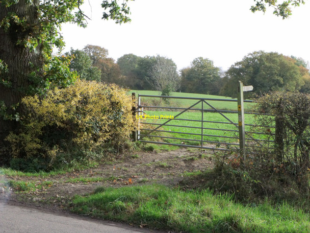 Photo 6"x4" Publice footpath at Spring Farm, Fletching Fletching c2010