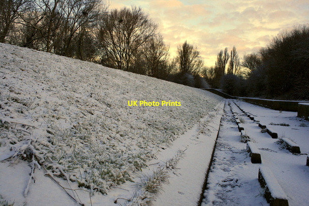 Photo 6"x4" Snow on the floodbank Long Eaton c2010