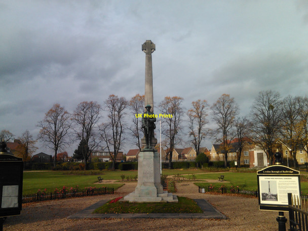 Photo 6"x4" Ilford War Memorial Gardens Ilford\/TQ4486 c2010