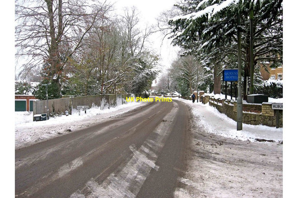 Photo 6"x4" Snow in Epsom Road (A246) Guildford c2010