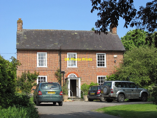 Photo 6"x4" Manor Farmhouse Child Okeford c2010