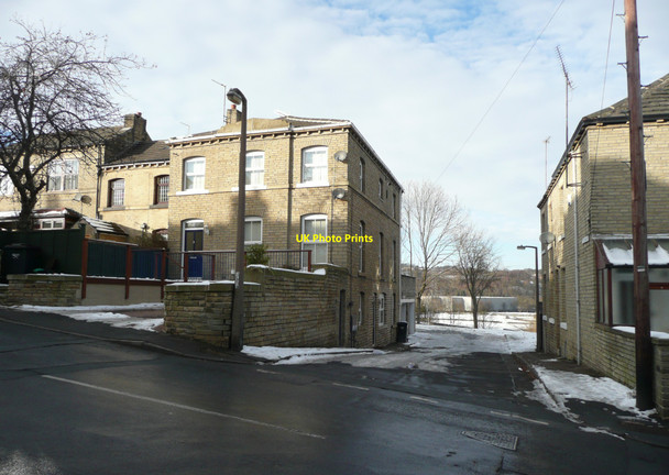 Photo 6"x4" Houses, Thornhill Road, Rastrick Brighouse\/SE1423 c2010