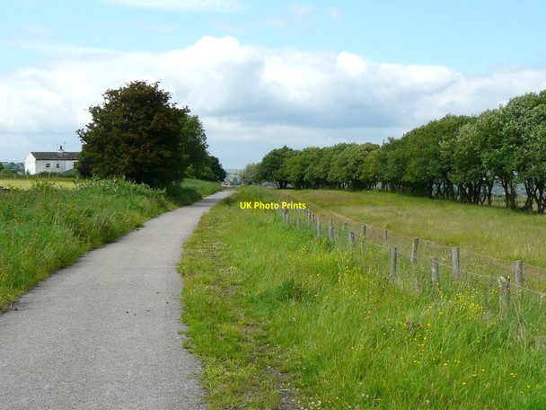 Photo 6"x4" Cycling route, Clayton Queensbury\/SE0930 c2010