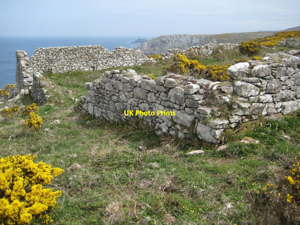 Photo 6"x4" Mine ruins above Morvah Cliff Morvah c2010