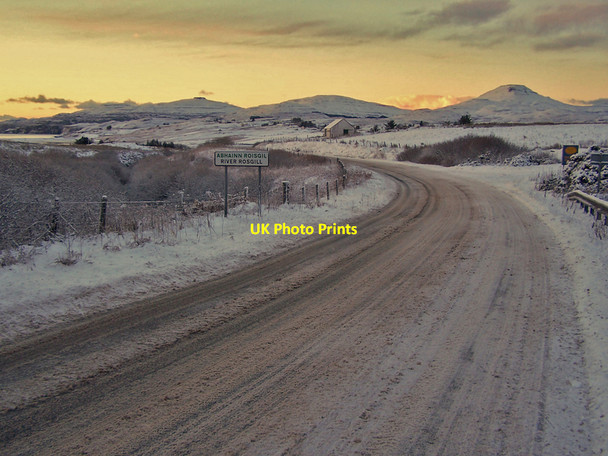 Photo 6"x4" A863 at Roskhill, in winter Heribost c2010
