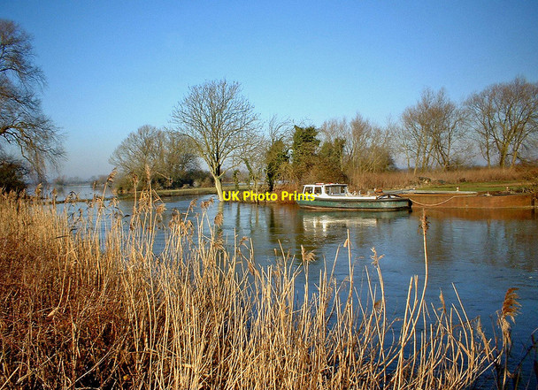 Photo 6"x4" Boats moored near the weir at Rushey Lock Buckland Marsh c2003