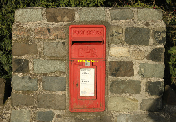 Photo 6"x4" 2010 : Elizabeth II wall postbox on the A432 Chipping Sodbury c2010