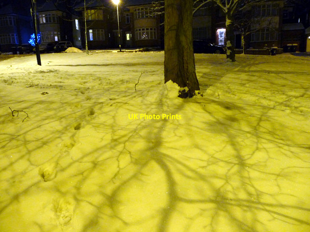 Photo 6"x4" Snow Shadows, London N14 Southgate\/TQ3094 c2010 P1