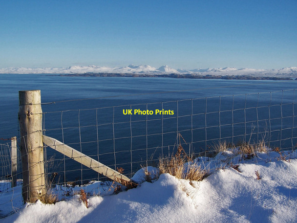 Photo 6"x4" Viewpoint view - winter Lealt\/NG5060 c2010