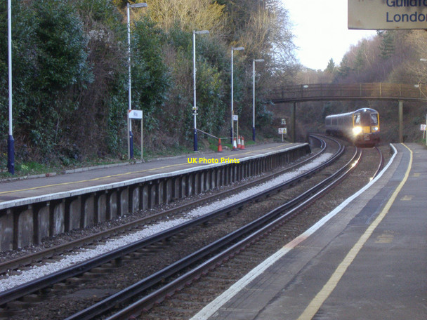 Photo 6"x4" Train coming, Witley station Brook\/SU9337 c2009