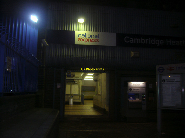 Photo 6"x4" Cambridge Heath station at night Bethnal Green c2008