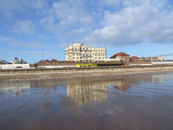Photo 6"x4" Bridlington North Beach and the Expanse Hotel Bridlington c2010