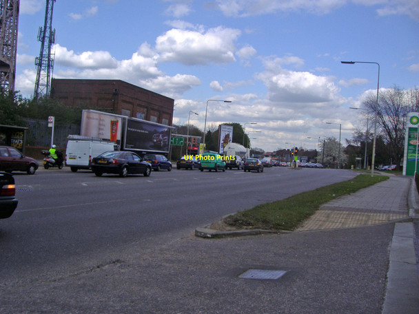 Photo 6"x4" North Circular Road eastbound at New Southgate Friern Barnet c2008