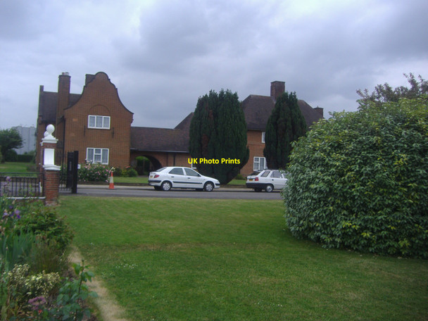 Photo 6"x4" Fairholme, Bedfont Feltham\/TQ1073 c2010