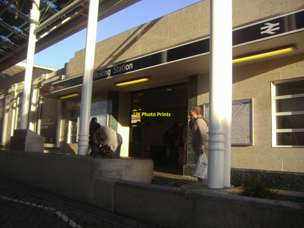 Photo 6"x4" Woking station entrance Woking c2009