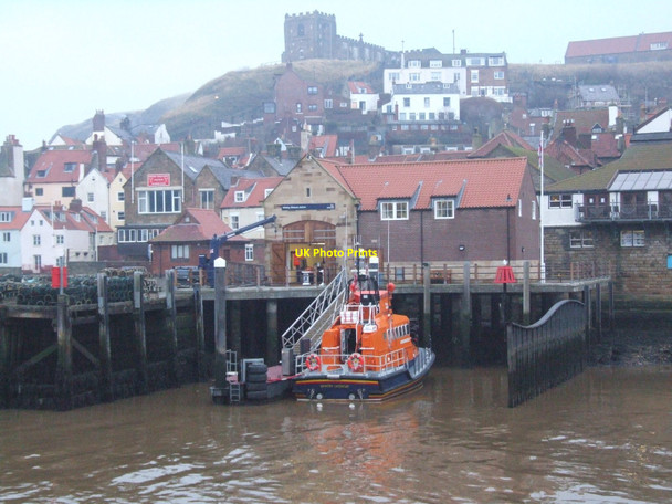 Photo 6"x4" Whitby lifeboat station Whitby\/NZ8910 c2010
